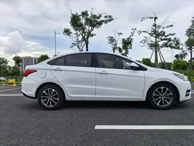 Chery Arrizo 5