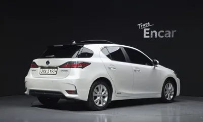 Lexus CT200h