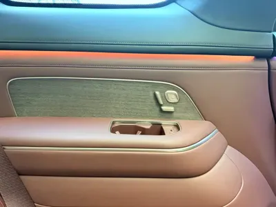 Nio ES8