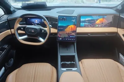 Geely Galaxy L7