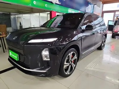 Nio ES8