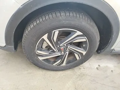 Hongqi Hongqi HS5