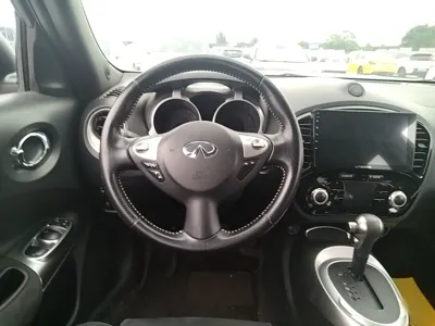 Infiniti ESQ