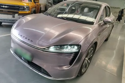 Hima Luxeed R7