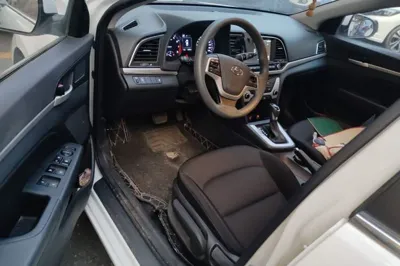 Hyundai Elantra (6th Generation