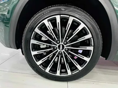 Geely Xingyue L