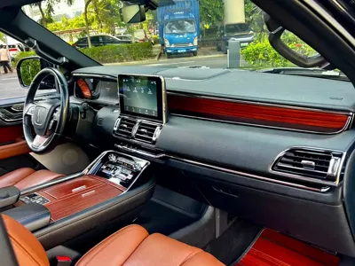 Lincoln Navigator