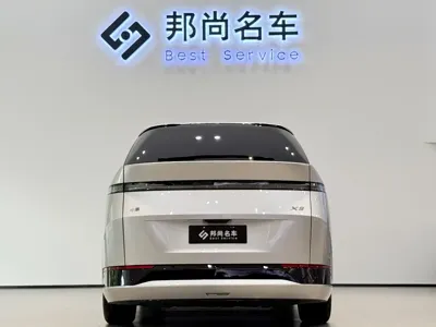 Xpeng X9