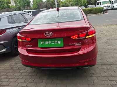 Hyundai Elantra