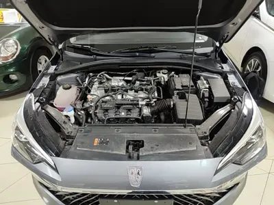 Roewe i5