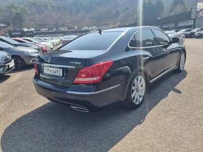 Hyundai Equus