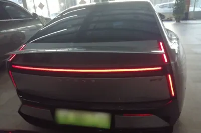 Xpeng P7