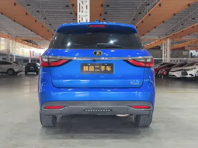 BYD MAX