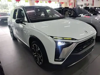 Nio ES8