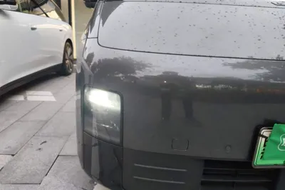 Li Auto MEGA