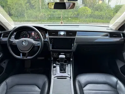 Volkswagen Phideon