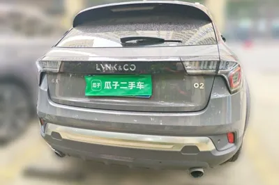 Lynk & Co 02