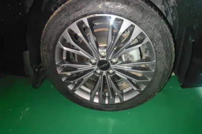 Dongfeng Aeolus Yixuan MAX