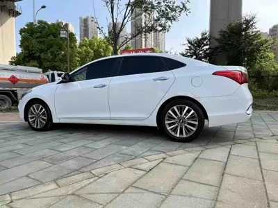 Hyundai Mistra