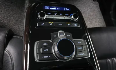 Genesis EQ900