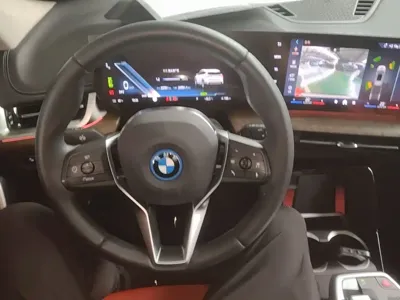 BMW iX1