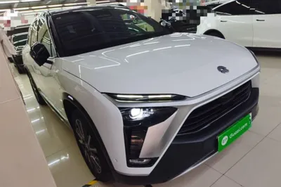 Nio ES8