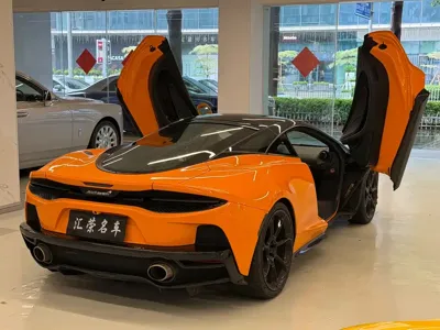 McLaren GT