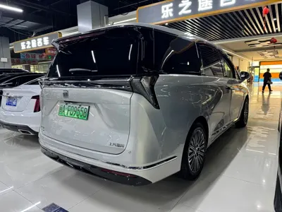 Buick GL8 Hybrid