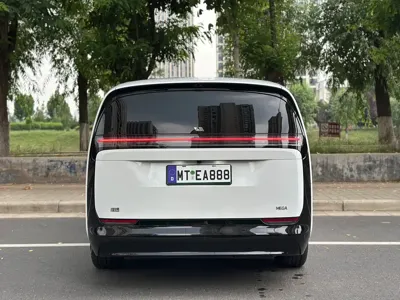 Li Auto Li MEGA