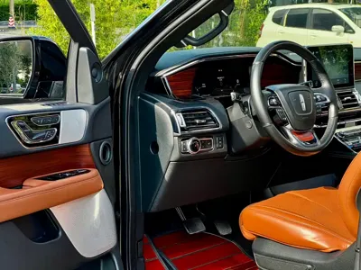 Lincoln Navigator