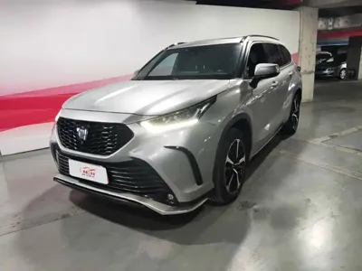 Toyota Crown Kluger