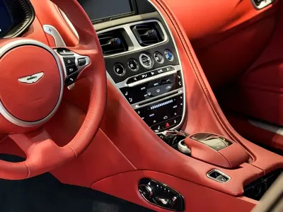 Aston Martin DB11