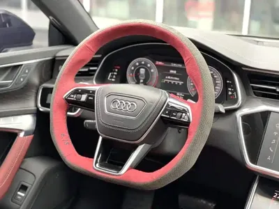 Audi A7L
