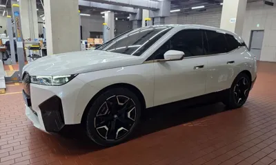 BMW iX