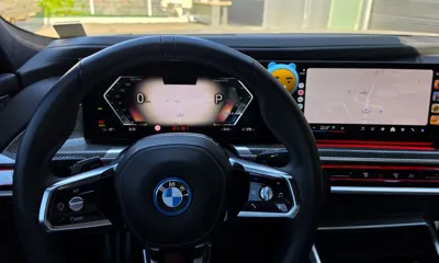 BMW i7