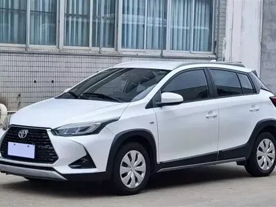 Toyota Yaris L