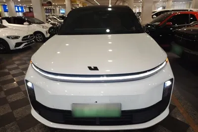 Li Auto L6