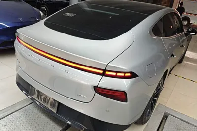 Xpeng P7