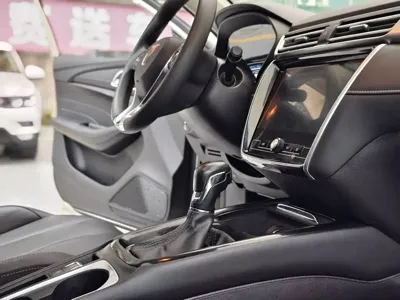 Roewe i5