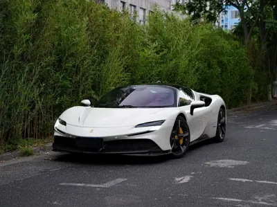 Ferrari SF90