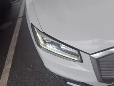 Audi Q2L e-tron