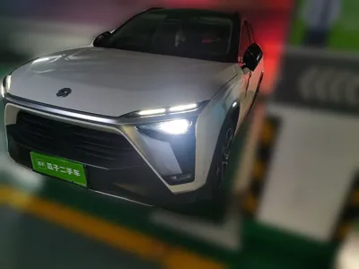 Nio ES8