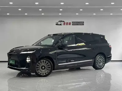 Nio ES8