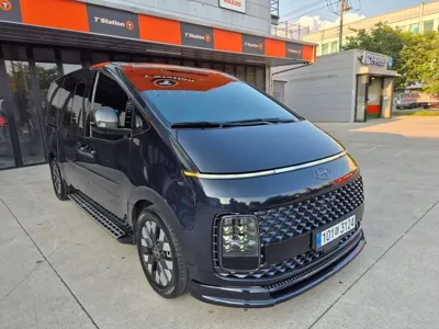 Hyundai Staria