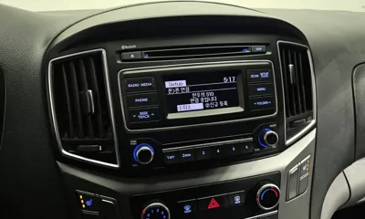 Hyundai Starex