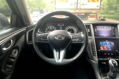 Infiniti Q50L