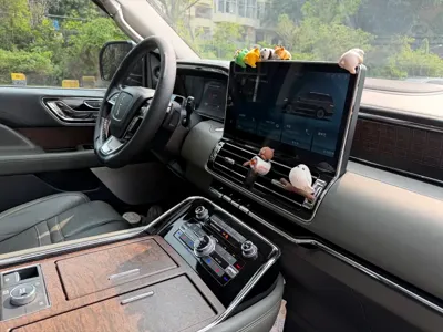 Lincoln Navigator