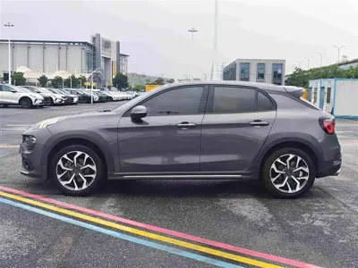 Lynk & Co 02
