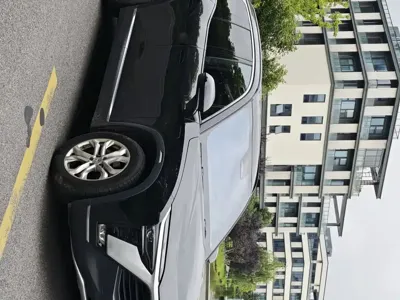 Nio ES8