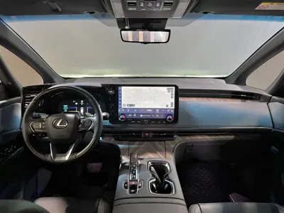 Lexus LM